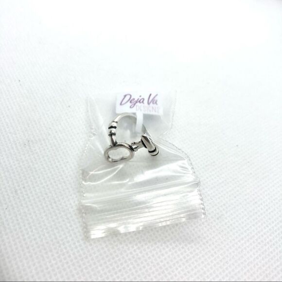 Adjustable Silver Plated Skeleton Key Ring - Picture 8 of 8